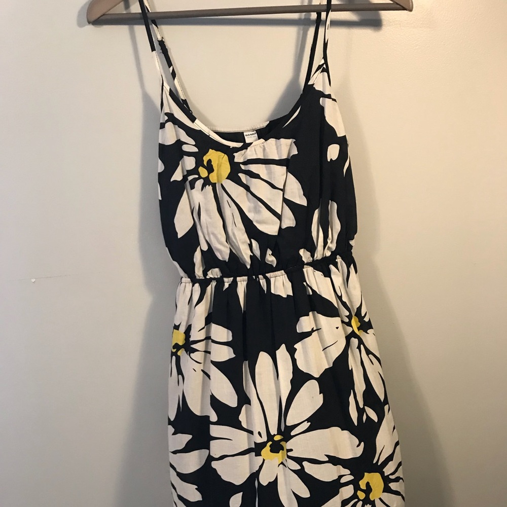 Old Navy Sunflower knee length dress Small